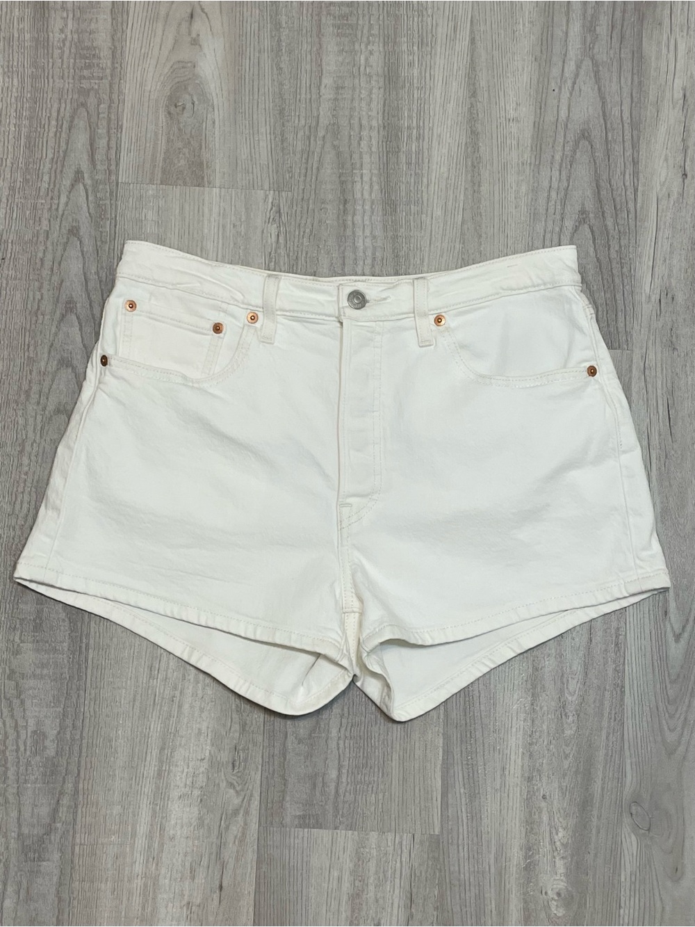 Levi's 501 Original Fit High Rise Denim Shorts in Disco Nights White Size 31
